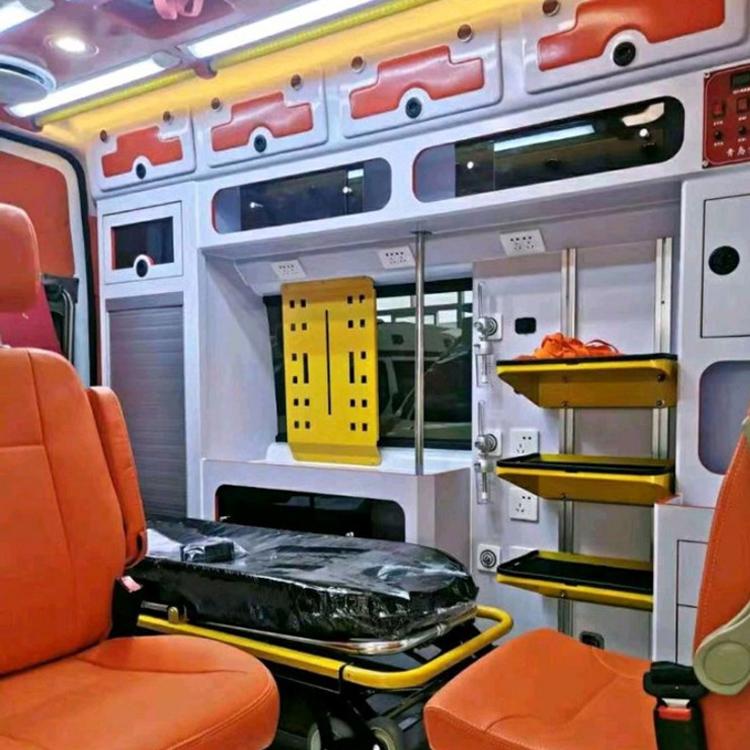 凯里长途救护车护送病人租赁价格